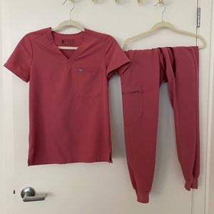 FIGS Quartz Pink Scrub Set (XXS | XXSP)